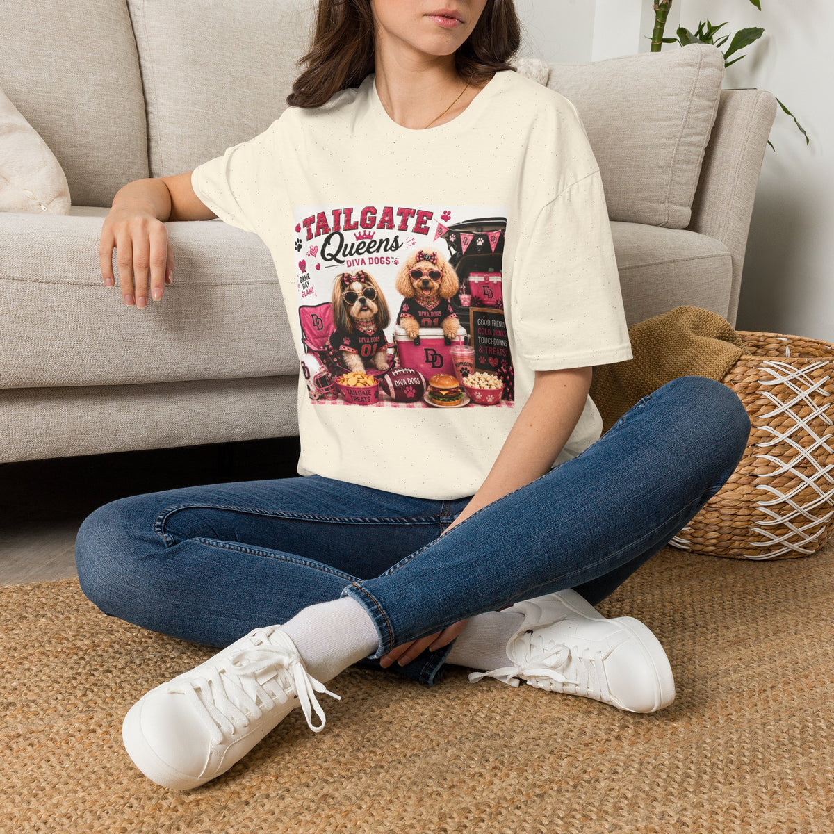Tailgate Queens™ | Diva Dogs™ | Football Game Day Dog Lover T-Shirt | Glam Tailgate Party Tee